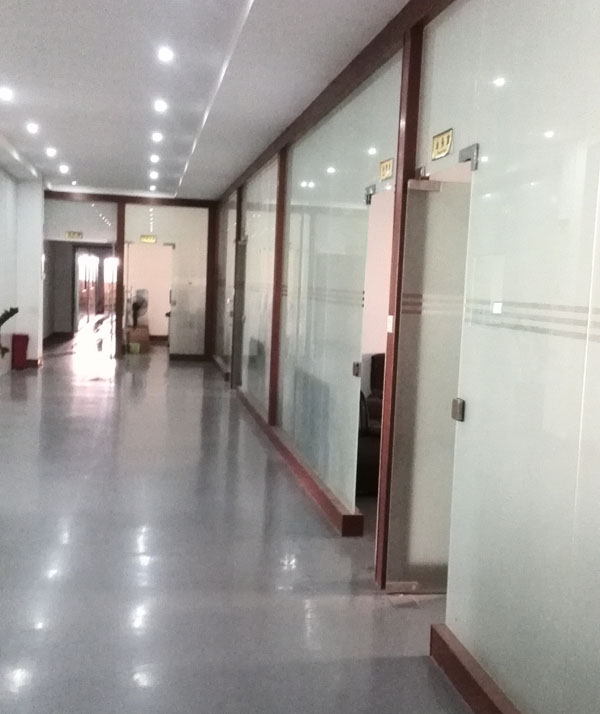 辦公區走廊2